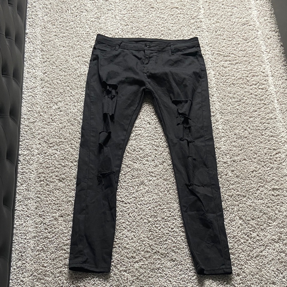 Stylish Black Distressed Women Jeans
